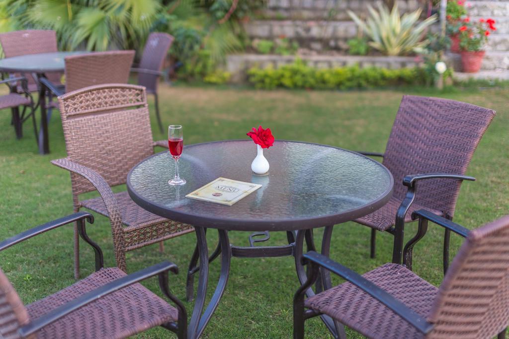 The Solitaire Dehradun Exterior foto